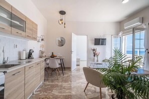 Appartement, vue mer | Cuisine privée