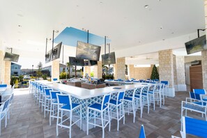 Bar (in der Unterkunft)