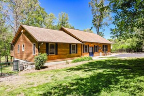 Exterior - "Lakeside Charm — Poplar House on the Water" (Mineral)