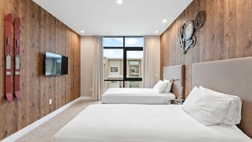 4 bedrooms, iron/ironing board, WiFi, bed sheets