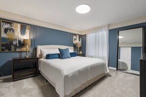 5 bedrooms, iron/ironing board, WiFi, bed sheets