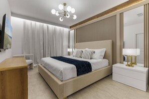 5 bedrooms, iron/ironing board, WiFi, bed sheets