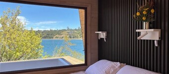 Cozy TinyHouse in Patagonia Costa with hot tub by the Sea 