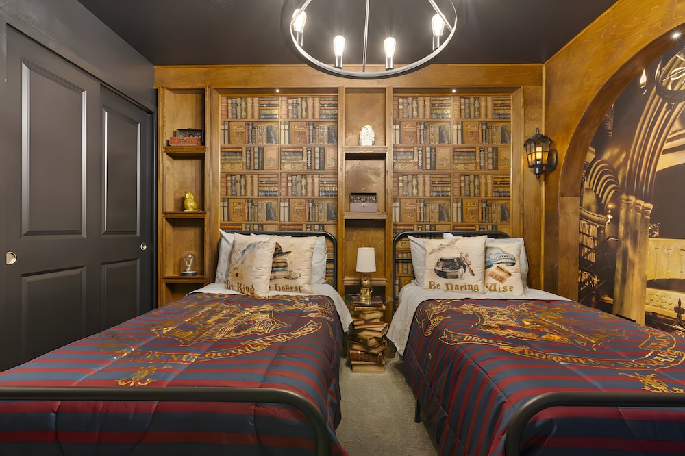 Last Minute Disney! Private Pool, Hot Tub, Game Room &