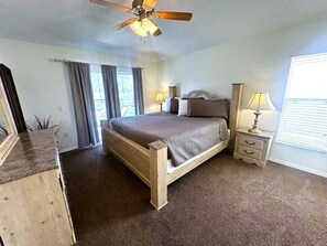 5 Schlafzimmer, Bügeleisen/Bügelbrett, WLAN, Bettwäsche