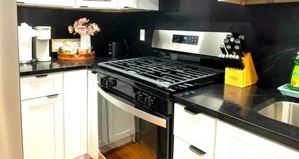 85a Charming, Cozy 3BR, 2BA Home Near Downtown Boston