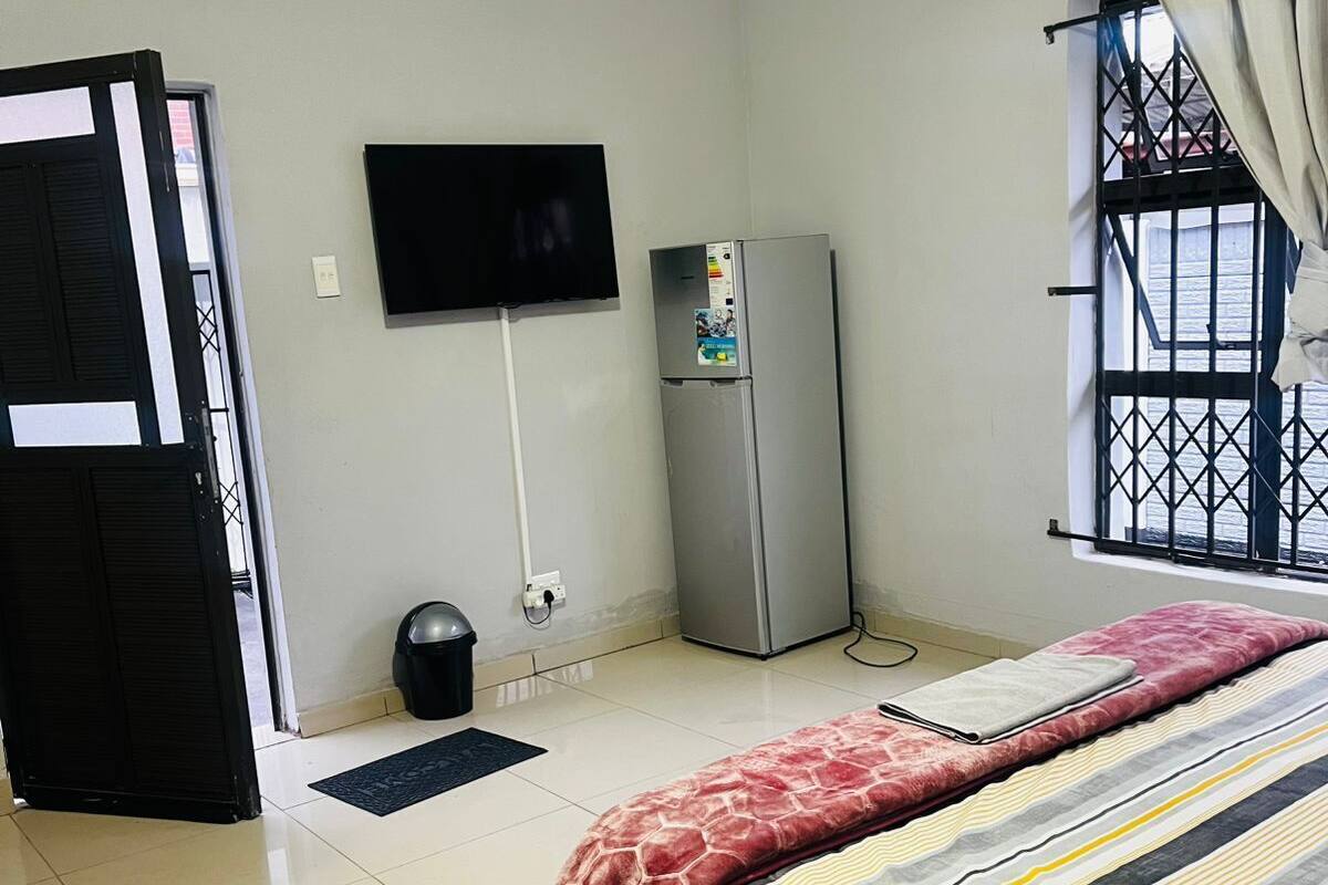 Family Double Room | Bathroom | Shower, towels, soap, toilet paper