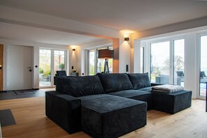 Smart TV, fireplace, printers