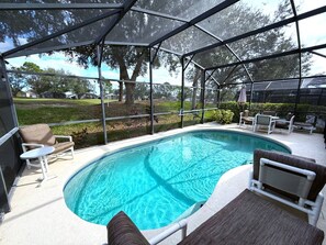 Et oppvarmet basseng