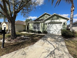Exterior - Last Minute Disney Getaway! Luxury Villa with Private Pool. Book Now! #128923 (Orlando)