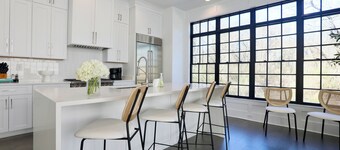 The Manning 
Luxurious New Construction Walk to the Grove and Square!