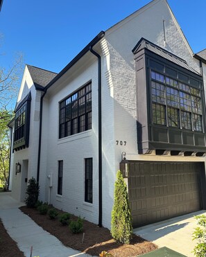Exterior - The Manning 
Luxurious New Construction Walk to the Grove and Square! (Oxford)