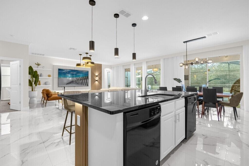 المنشأة من الداخل