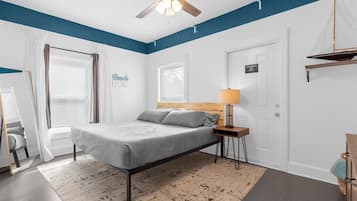 3 Schlafzimmer, Schreibtisch, BĂŒgeleisen/BĂŒgelbrett, kostenloses WLAN