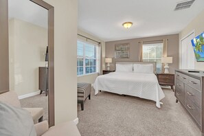 5 Schlafzimmer, Bügeleisen/Bügelbrett, WLAN, Bettwäsche