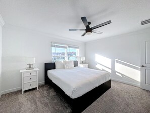 4 quartos, ferros/tábuas de passar roupa, Wi-Fi, roupa de cama