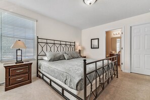 6 bedrooms, iron/ironing board, WiFi, bed sheets