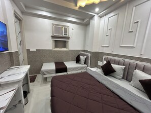 ห้องดีลักซ์ทริปเปิล, 1 ห้องนอน | 1 ห้องนอน, โต๊ะทำงาน, ห้องเก็บเสียง, Wi-Fi ฟรี