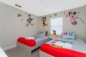 5 bedrooms, iron/ironing board, WiFi, bed sheets - Last Minute Disney Getaway! Private Pool & Themed Bedrooms. Book Now! #115485 (Orlando)