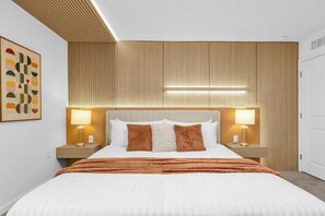 9 slaapkamers, een strijkplank/strijkijzer, wifi, beddengoed