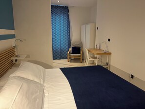4 Schlafzimmer, Bügeleisen/Bügelbrett, WLAN, Bettwäsche