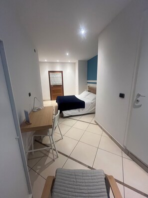 4 Schlafzimmer, Bügeleisen/Bügelbrett, WLAN, Bettwäsche