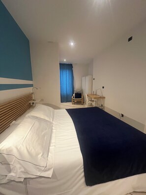 4 bedrooms, iron/ironing board, WiFi, bed sheets - CozyA (Mondovì)