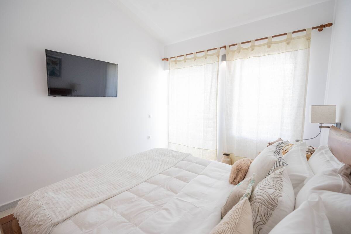 Apartment | 6 bedrooms, desk, soundproofing