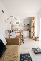 Σουίτα | 6 υπνοδωμάτια, γραφείο, ηχομόνωση 