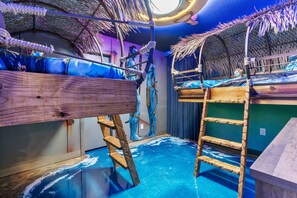 10 bedrooms, iron/ironing board, WiFi, bed sheets - Last Minute Disney! Private Pool, Game Room & Themed Bedrooms. Book Now! #124845 (Orlando)