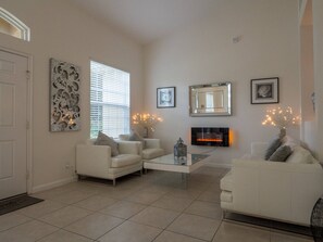 Smart TV, fireplace