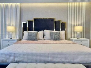 6 quartos, ferros/tábuas de passar roupa, Wi-Fi, roupa de cama