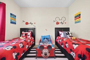 5 quartos, ferros/tábuas de passar roupa, Wi-Fi, roupa de cama