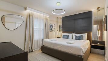 10 bedrooms, iron/ironing board, WiFi, bed sheets