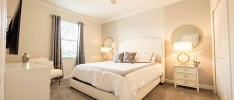6 habitaciones, tabla de planchar con plancha, wifi y ropa de cama