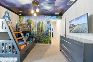8 bedrooms, iron/ironing board, WiFi, bed sheets