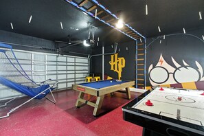 Spielezimmer