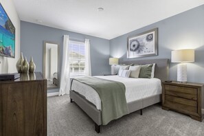 4 bedrooms, iron/ironing board, WiFi, bed sheets - Last Minute Disney Getaway! Townhouse with Private Pool. Book Now! #128661 (Orlando)