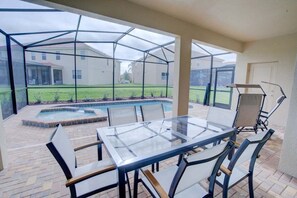 Outdoor dining - Last Minute Disney! Private Pool, Hot Tub, Game Room & Themed Bedrooms. Book Now! #128665 (Orlando)