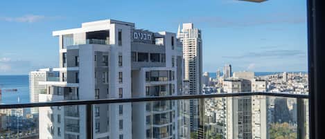 Apartment, 3 Bedrooms, Beach View, Sea Facing | Balcony