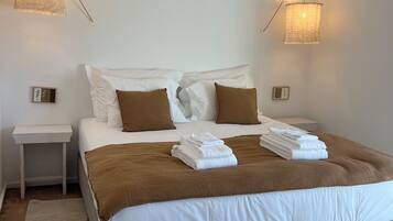 Room, Garden View | Bathroom | Shower, hair dryer, towels, soap