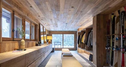 Stunning Chalet Frazione Naz