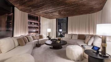 Chalet, 6 Bedrooms, Accessible, Smoking | Living room