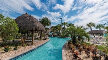 Een verwarmd zwembad