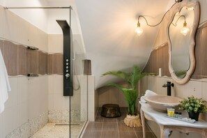 Ferienhaus, barrierefrei, Raucher | 5 Schlafzimmer, Schreibtisch
