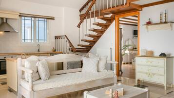 Villa, Accessible, Smoking | 5 bedrooms, desk