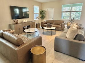 Smart TV - Last Minute Disney Getaway! Private Pool & Themed Bedrooms. Book Now! #128705 (Orlando)