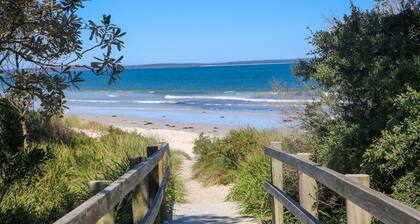 Piccolo Cottage - Firepit - 4 Mins Walk to Beach