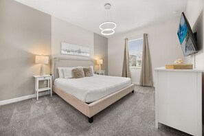 7 quartos, ferros/tábuas de passar roupa, Wi-Fi, roupa de cama