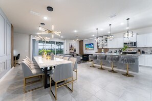 Fridge, microwave, oven, stovetop - Last Minute Disney! Private Pool, Hot Tub, Game Room & Themed Bedrooms. Book Now! #128735 (Orlando)